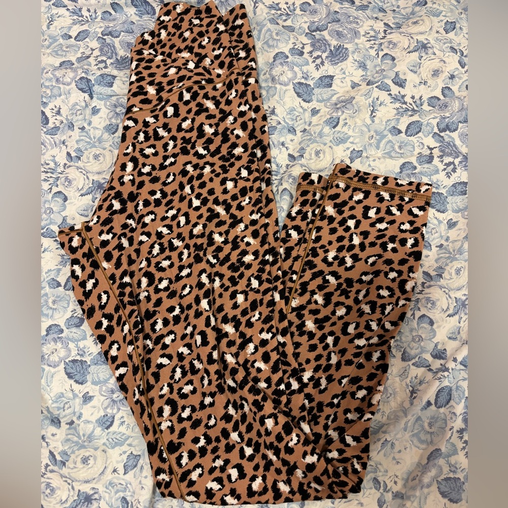 Aerie full length CHILL. PLAY. MOVE. Crossover leggings